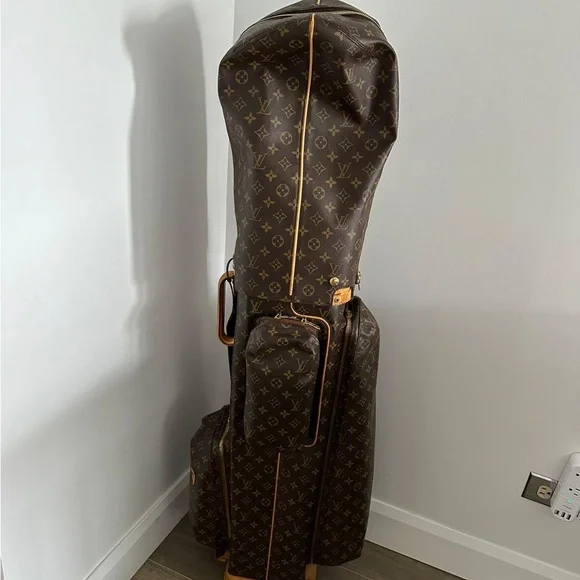Limited Edition Louis Vuitton Casanova Vintage Golf Bag - Picture 4 of 4